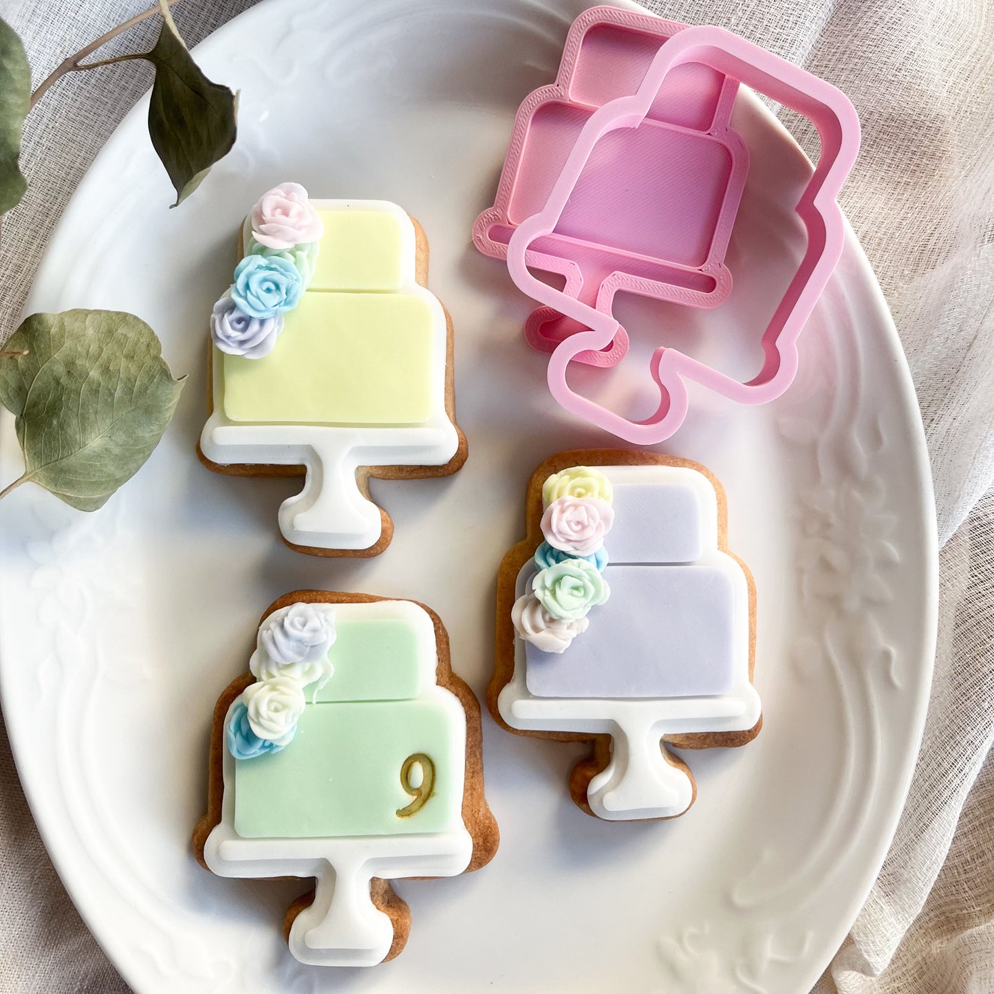 Tiered cake cookie cutter, ideal for decorating cookies for weddings, birthdays, and baby showers.