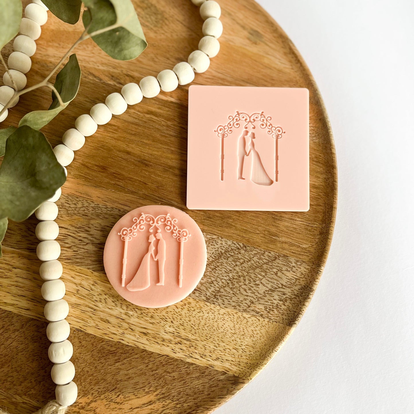 Timeless Arch embossed cookie cutter – a modern and stylish design for wedding and elegant cookie decorations.